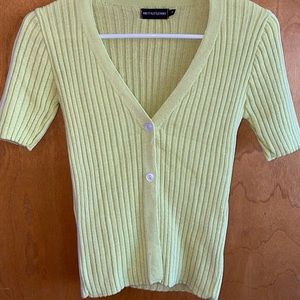 LIGHT GREEN RIBBED V NECK SHORT SLEEVE SWEATER, SIZE 2, PRETTYLITTLETHING